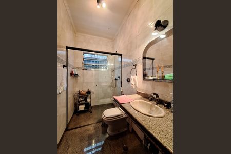 Banheiro de casa à venda com 3 quartos, 280m² em Chora Menino, São Paulo