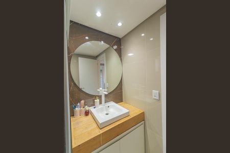 Casa de condomínio para alugar com 168m², 4 quartos e 2 vagas Casa de condomínio para alugar com 168m², 4 quartos e 2 vagasBanheiro da Suíte