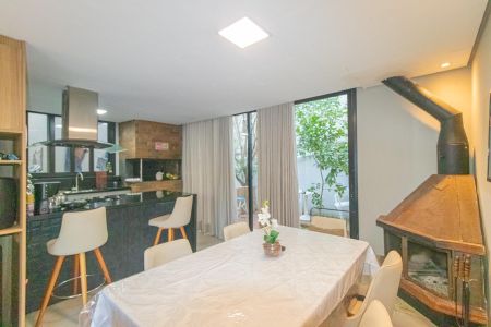 Casa de condomínio para alugar com 168m², 4 quartos e 2 vagas Casa de condomínio para alugar com 168m², 4 quartos e 2 vagasSala de Jantar/Cozinha