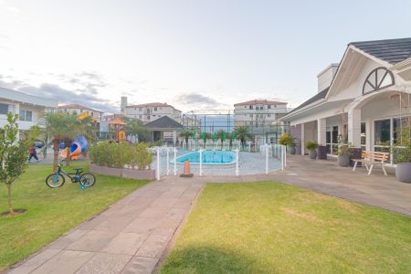Casa de condomínio para alugar com 168m², 4 quartos e 2 vagas Casa de condomínio para alugar com 168m², 4 quartos e 2 vagasÁrea comum - Piscina