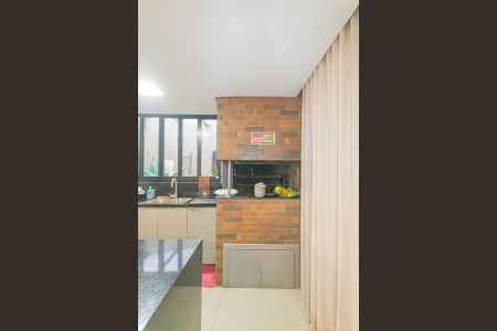 Casa de condomínio para alugar com 168m², 4 quartos e 2 vagas Casa de condomínio para alugar com 168m², 4 quartos e 2 vagasCozinha/Churrasqueira
