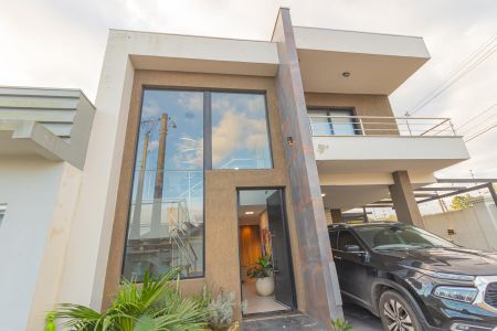 Casa de condomínio para alugar com 168m², 4 quartos e 2 vagas Casa de condomínio para alugar com 168m², 4 quartos e 2 vagasFachada