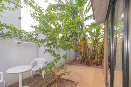 Casa de condomínio para alugar com 168m², 4 quartos e 2 vagas Casa de condomínio para alugar com 168m², 4 quartos e 2 vagasÁrea externa/Vista da Cozinha