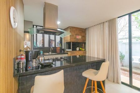 Casa de condomínio para alugar com 168m², 4 quartos e 2 vagas Casa de condomínio para alugar com 168m², 4 quartos e 2 vagasCozinha/Churrasqueira