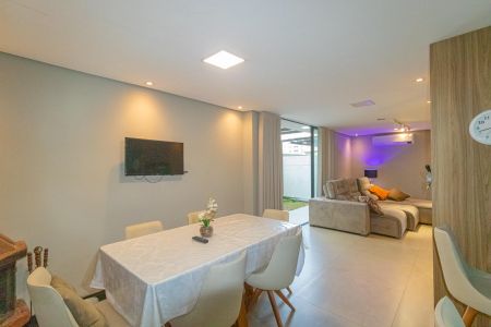 Casa de condomínio para alugar com 168m², 4 quartos e 2 vagas Casa de condomínio para alugar com 168m², 4 quartos e 2 vagasSala/Sala de Jantar