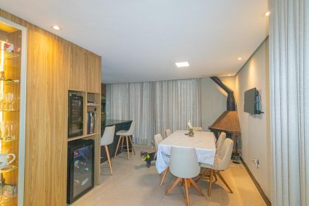 Casa de condomínio para alugar com 168m², 4 quartos e 2 vagas Casa de condomínio para alugar com 168m², 4 quartos e 2 vagasSala de Jantar