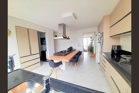Apartamento à venda com 323m², 4 quartos e 3 vagas