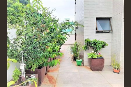 Apartamento à venda com 323m², 4 quartos e 3 vagas