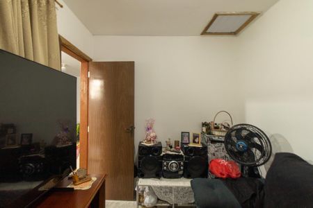 Casa à venda com 100m², 2 quartos e 2 vagas Casa à venda com 100m², 2 quartos e 2 vagasQuarto 2