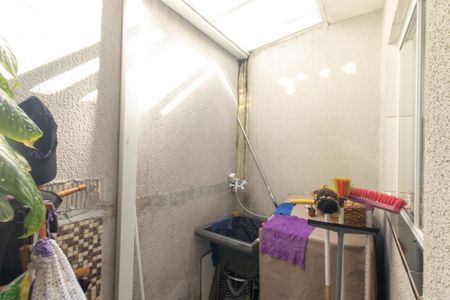 Casa à venda com 100m², 2 quartos e 2 vagas Casa à venda com 100m², 2 quartos e 2 vagasÁrea de Serviço