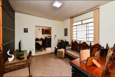 Sala de Estar de casa à venda com 3 quartos, 200m² em Sagrada Família, Belo Horizonte