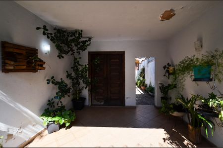 Garagem de casa à venda com 3 quartos, 200m² em Sagrada Família, Belo Horizonte