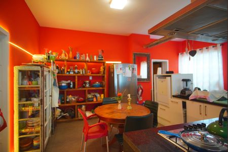 Casa de condomínio para alugar com 328m², 5 quartos e 2 vagasCozinha Integrada