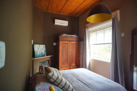 Casa de condomínio para alugar com 328m², 5 quartos e 2 vagasQuarto 1