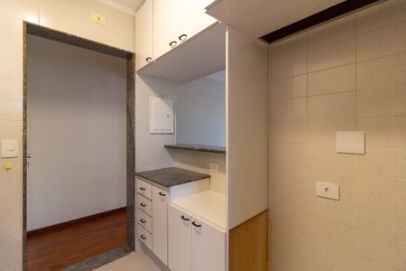 Apartamento à venda com 65m², 2 quartos e 1 vaga Apartamento à venda com 65m², 2 quartos e 1 vagaCozinha e Área de Serviço
