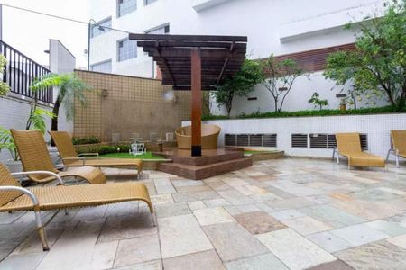 Apartamento para alugar com 232m², 4 quartos e 3 vagas