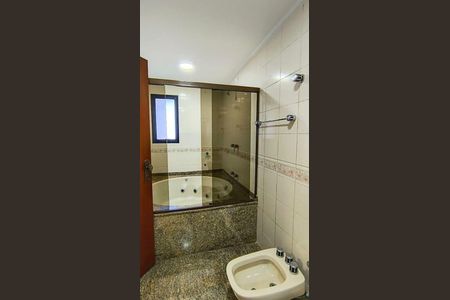 Apartamento para alugar com 232m², 4 quartos e 3 vagas