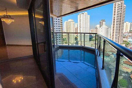 Apartamento para alugar com 232m², 4 quartos e 3 vagas