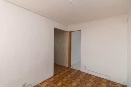 Sala de apartamento para alugar com 2 quartos, 47m² em Conjunto Residencial José Bonifácio, São Paulo