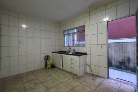 Cozinha de casa à venda com 2 quartos, 135m² em Jardim Dona Sinha, São Paulo