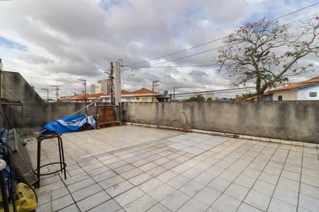 Casa para alugar com 175m², 2 quartos e 2 vagas Casa para alugar com 175m², 2 quartos e 2 vagasTerraço