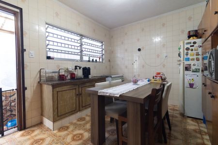Casa para alugar com 175m², 2 quartos e 2 vagas Casa para alugar com 175m², 2 quartos e 2 vagasCozinha
