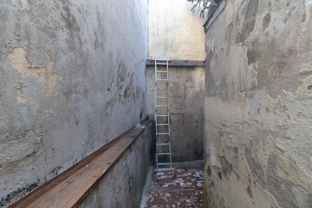 Casa para alugar com 175m², 2 quartos e 2 vagas Casa para alugar com 175m², 2 quartos e 2 vagasCorredor Lateral