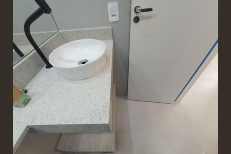 Apartamento para alugar com 37m², 2 quartos e sem vagaBanheiro Social