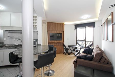 Sala e Cozinha de apartamento para alugar com 1 quarto, 40m² em Pinheiros, São Paulo