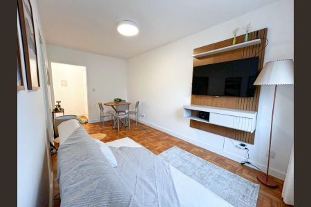 Sala de apartamento para alugar com 1 quarto, 60m² em São João, Porto Alegre