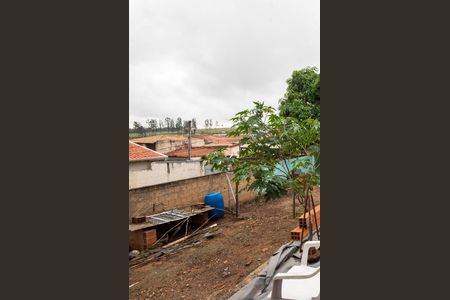 Casa à venda com 120m², 2 quartos e 3 vagas Casa à venda com 120m², 2 quartos e 3 vagasQuintal