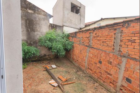 Casa à venda com 120m², 2 quartos e 3 vagas Casa à venda com 120m², 2 quartos e 3 vagasQuintal