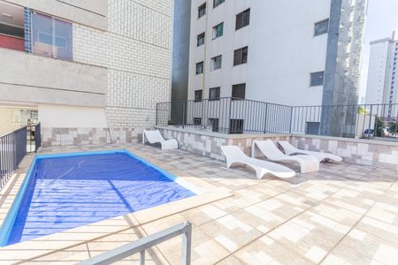 Apartamento à venda com 34m², 1 quarto e 1 vaga Apartamento à venda com 34m², 1 quarto e 1 vagaÁrea comum - Piscina