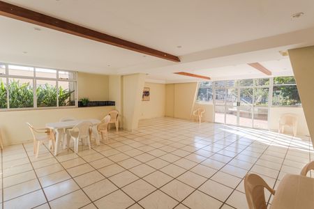 Apartamento à venda com 34m², 1 quarto e 1 vaga Apartamento à venda com 34m², 1 quarto e 1 vagaÁrea comum - Salão de festas