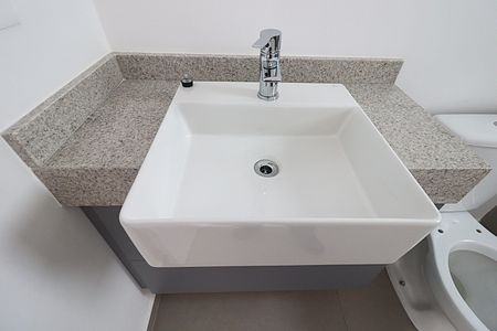 Apartamento para alugar com 71m², 2 quartos e 2 vagasBanheiro da Suíte