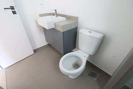 Apartamento para alugar com 71m², 2 quartos e 2 vagasBanheiro da Suíte
