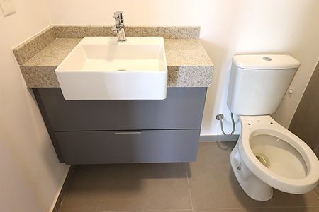 Apartamento para alugar com 71m², 2 quartos e 2 vagasBanheiro Social
