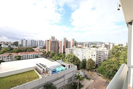 Vista da sacada de apartamento para alugar com 2 quartos, 71m² em Jardim Lindóia, Porto Alegre