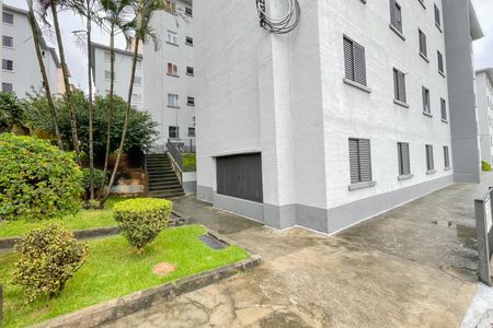 Apartamento à venda com 45m², 2 quartos e 1 vaga Apartamento à venda com 45m², 2 quartos e 1 vagaFachada do bloco