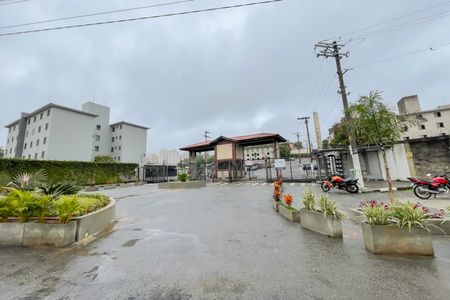 Apartamento à venda com 45m², 2 quartos e 1 vaga Apartamento à venda com 45m², 2 quartos e 1 vagaFachada
