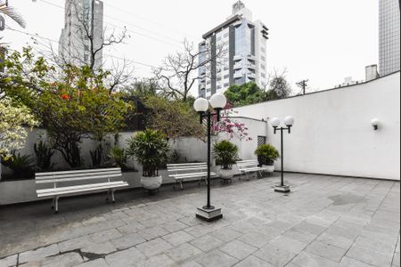 Apartamento para alugar com 192m², 3 quartos e 2 vagas Apartamento para alugar com 192m², 3 quartos e 2 vagasÁrea Comum