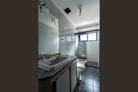 Apartamento para alugar com 192m², 3 quartos e 2 vagas Apartamento para alugar com 192m², 3 quartos e 2 vagasBanheiro Social