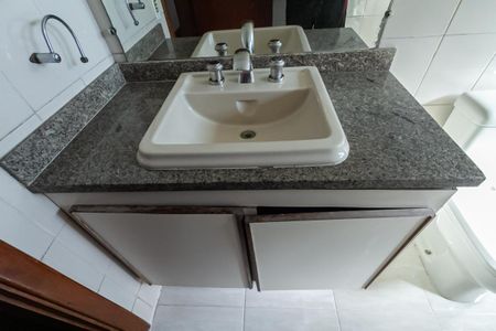 Apartamento para alugar com 192m², 3 quartos e 2 vagas Apartamento para alugar com 192m², 3 quartos e 2 vagasBanheiro da Suíte