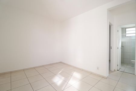 Sala de apartamento para alugar com 2 quartos, 50m² em Gávea, Uberlândia