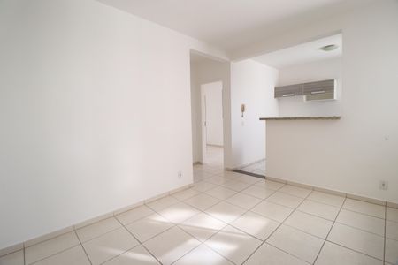Sala de apartamento para alugar com 2 quartos, 50m² em Gávea, Uberlândia