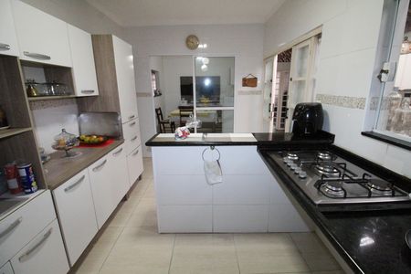 Casa para alugar com 500m², 3 quartos e 2 vagasCozinha