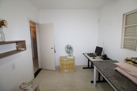 Casa para alugar com 500m², 3 quartos e 2 vagasQuarto 2