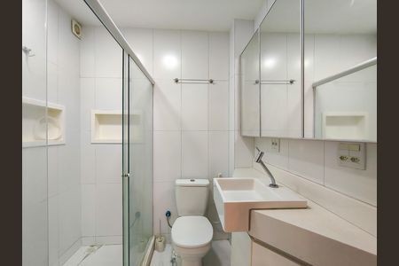 Apartamento para alugar com 65m², 2 quartos e 1 vaga Apartamento para alugar com 65m², 2 quartos e 1 vagaBanheiro Corredor