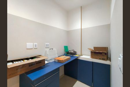 Apartamento para alugar com 65m², 2 quartos e 1 vaga Apartamento para alugar com 65m², 2 quartos e 1 vagaCloset do quarto 1