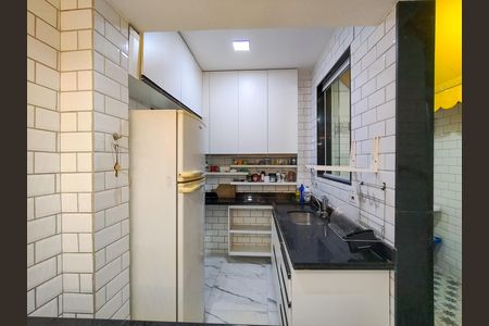 Apartamento para alugar com 65m², 2 quartos e 1 vaga Apartamento para alugar com 65m², 2 quartos e 1 vagaCozinha